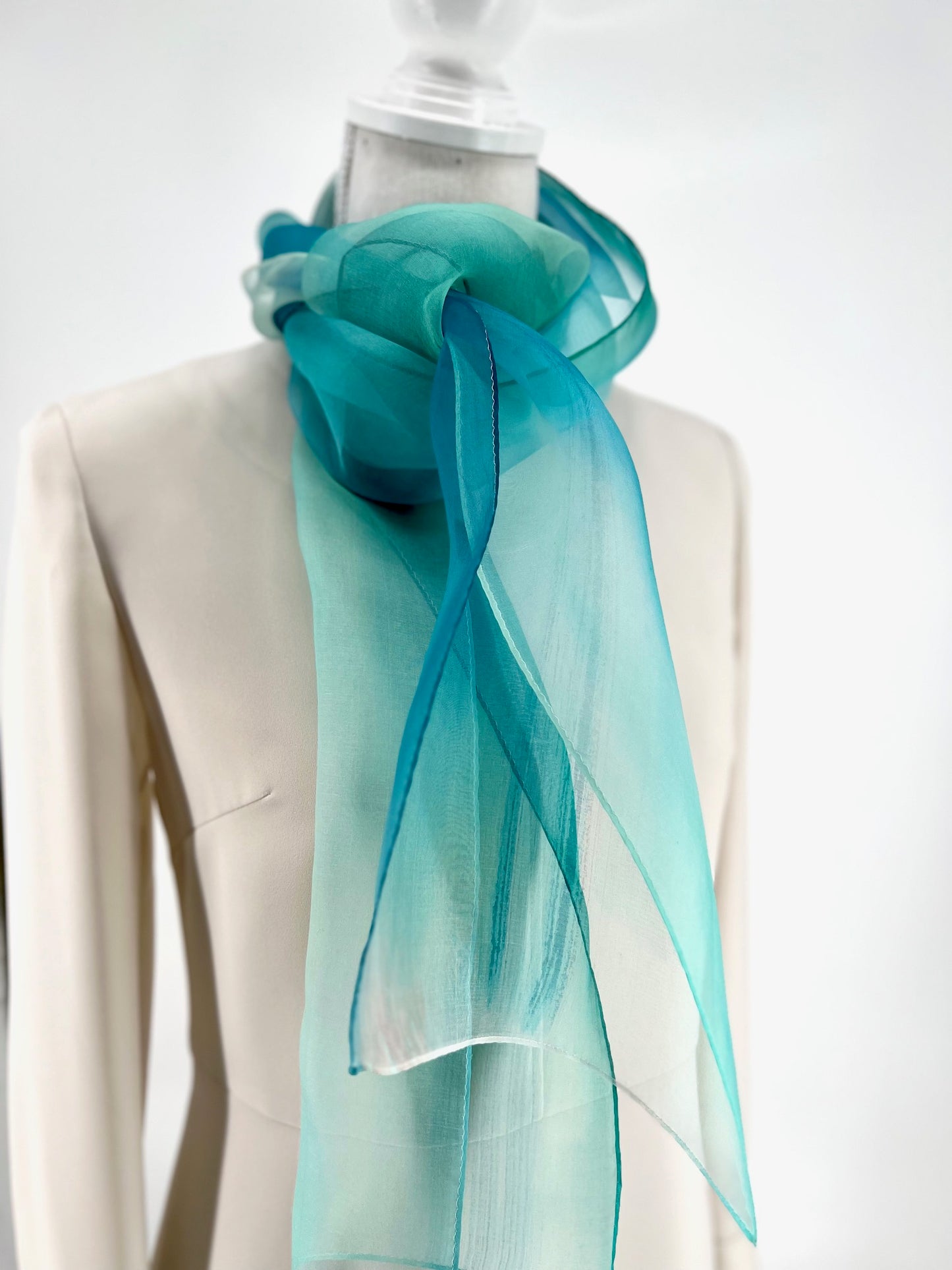 Hijab Large size One-of-a-kind Hand dyed Made in Japan Silk scarf Gift Unique Best Seller luxury Best Gift Wearable Art Best Holiday Gift Trendy Accessories Unique Design Handwritten Scarves and Wraps Nature Inspired Fashion Accessories High Quality Elegant スカーフ ヒジャブ ひじゃぶ 巻き方 アバヤ ユニクロ アクセサリー アレンジ 色 インド イスラム 女性 インドネシア UVカット エジプト おしゃれ 大きさ おみやげ プレゼント お店 ショップ 和柄 日本 柄 売ってる店 アラブ かわいい 可愛い カラフル どこで買う 着物 生地 着方 黒いヒジャブ 結婚式 コスプレ コーデ 購入 サリー 種類 シルク 専門店 日本製 サイズ チャドル 通販 店舗 巻き方 友禅 手染め ニカブ 布 かぶり方 販売 ハイブランド ファッション 服 服装 素材 お