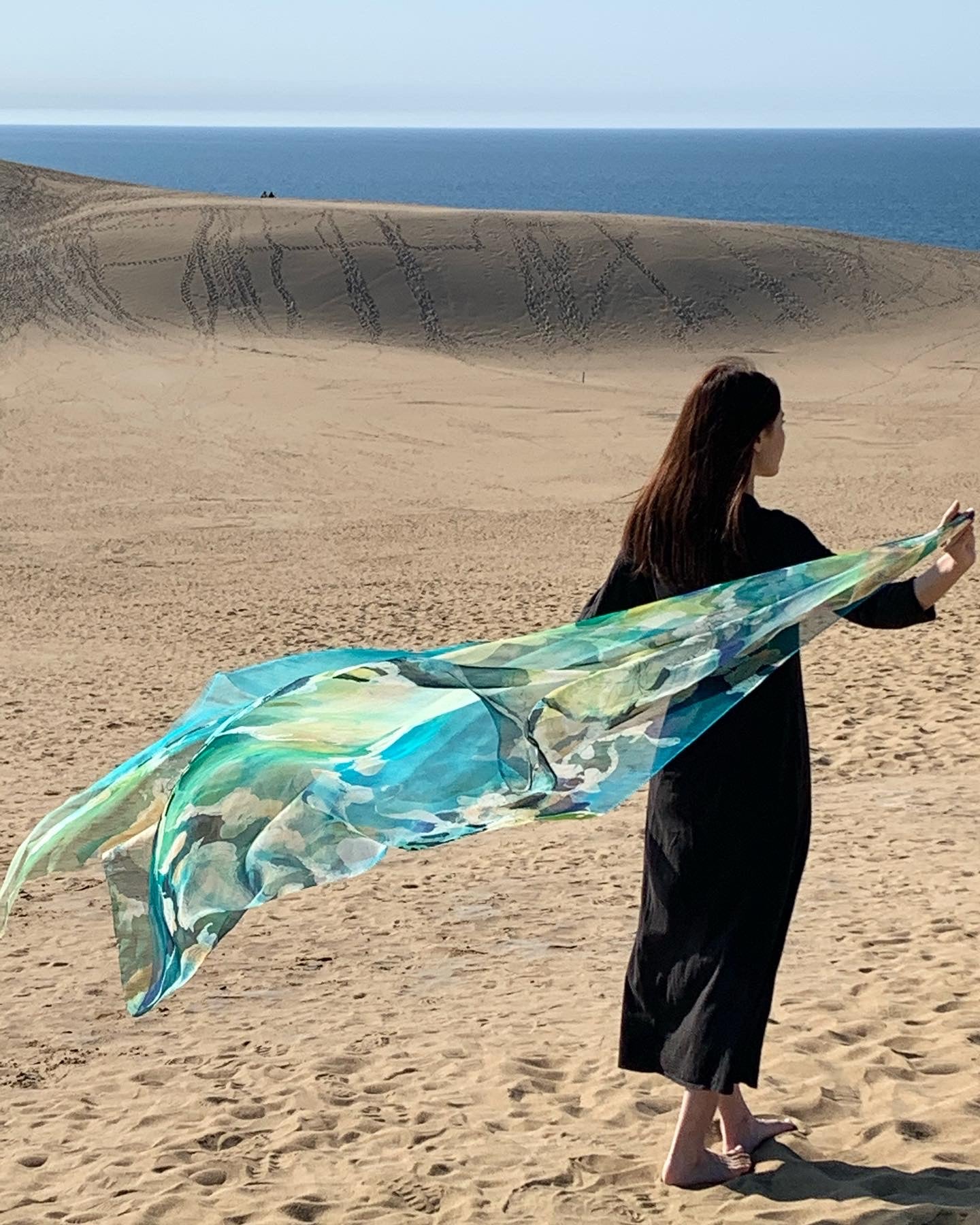 One-of-a-kind Hand dyed Made in Japan Silk scarf Gift Art  Unique Best Seller luxury Best Gift Wearable Art Best Holiday Gift Trendy Accessories Unique Design Handwritten Scarves and Wraps Nature Inspired Fashion Accessories High Quality Elegant Hijab Tudungヒジャブ ひじゃぶ 巻き方 アバヤ ユニクロ アクセサリー アレンジ 色 おしゃれ 大きさ おみやげ プレゼント お店 ショップ 和柄 日本 柄 売ってる店 かわいい カラフル どこで買う 着物 生地 着方 黒いヒジャブ 結婚式 コスプレ コーデ 購入 サリー  シルク 専門店 日本製 サイズ チャドル 通販 店舗 巻き方 友禅  手染め ニカブ 布 販売 ファッション お店 結び方 カラフル ヒジャブ ヨーラ インスタントヒジャブ トゥドゥン ジルバブ 