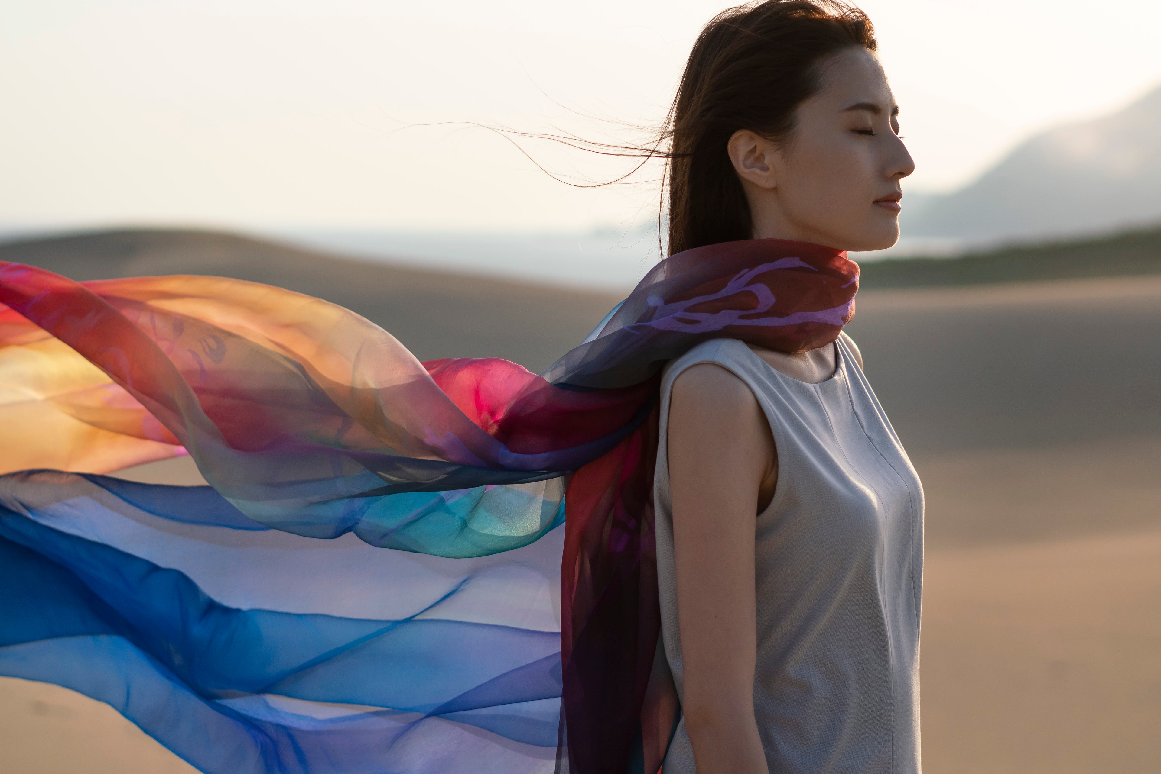 One-of-a-kind Hand dyed Made in Japan Silk scarf Gift Art  Unique Best Seller luxury Best Gift Wearable Art Best Holiday Gift Trendy Accessories Unique Design Handwritten Scarves and Wraps Nature Inspired Fashion Accessories High Quality Elegant Hijab Tudungヒジャブ ひじゃぶ 巻き方 アバヤ ユニクロ アクセサリー アレンジ 色 おしゃれ 大きさ おみやげ プレゼント お店 ショップ 和柄 日本 柄 売ってる店 かわいい カラフル どこで買う 着物 生地 着方 黒いヒジャブ 結婚式 コスプレ コーデ 購入 サリー  シルク 専門店 日本製 サイズ チャドル 通販 店舗 巻き方 友禅  手染め ニカブ 布 販売 ファッション お店 結び方 カラフル ヒジャブ ヨーラ インスタントヒジャブ トゥドゥン ジルバブ 