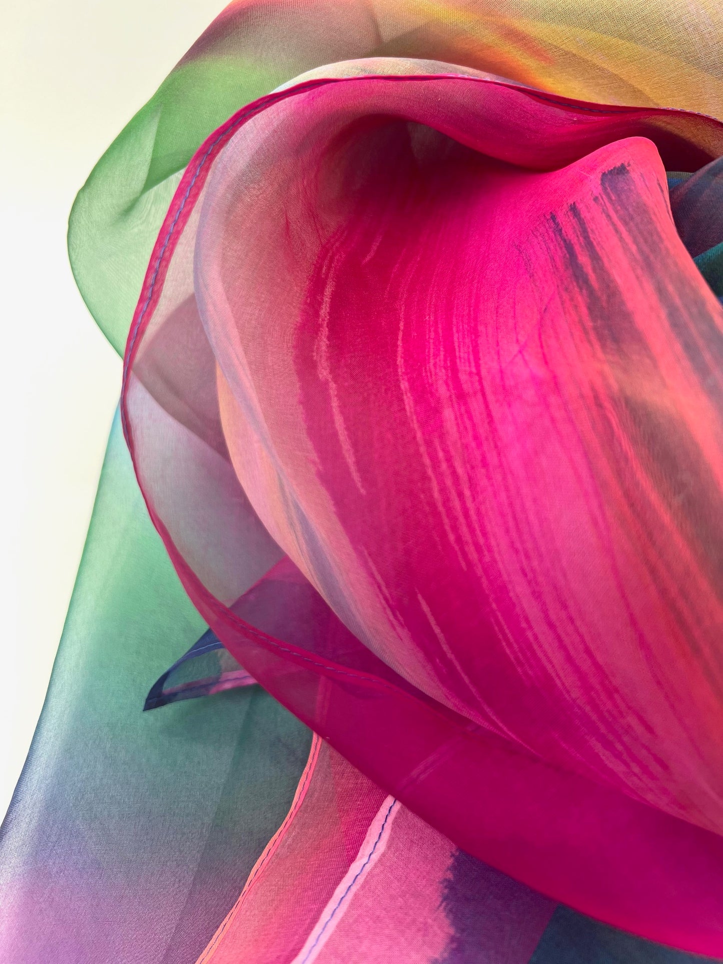 One-of-a-kind Hand dyed Made in Japan Silk scarf Gift Unique Best Seller luxury Best Gift Wearable Art Best Holiday Gift Trendy Accessories Unique Design Handwritten Scarves and Wraps Nature Inspired Fashion Accessories High Quality Elegant ヒジャブ ひじゃぶ 巻き方 アバヤ ユニクロ アクセサリー アレンジ 色 インド イラン イスラム 女性 インドネシア UVカット エジプト おしゃれ 大きさ おみやげ プレゼント お店 ショップ 和柄 日本 柄 売ってる店 アラブ かわいい 可愛い カラフル どこで買う 着物 生地 着方 黒いヒジャブ 結婚式 コスプレ コーデ 購入 サリー  種類 シルク 専門店 日本製 サイズ チャドル 通販 店舗 巻き方 友禅  手染め ニカブ 布 かぶり方 販売 ハイブランド ファッション 服 服装 素材 お店 結び方 