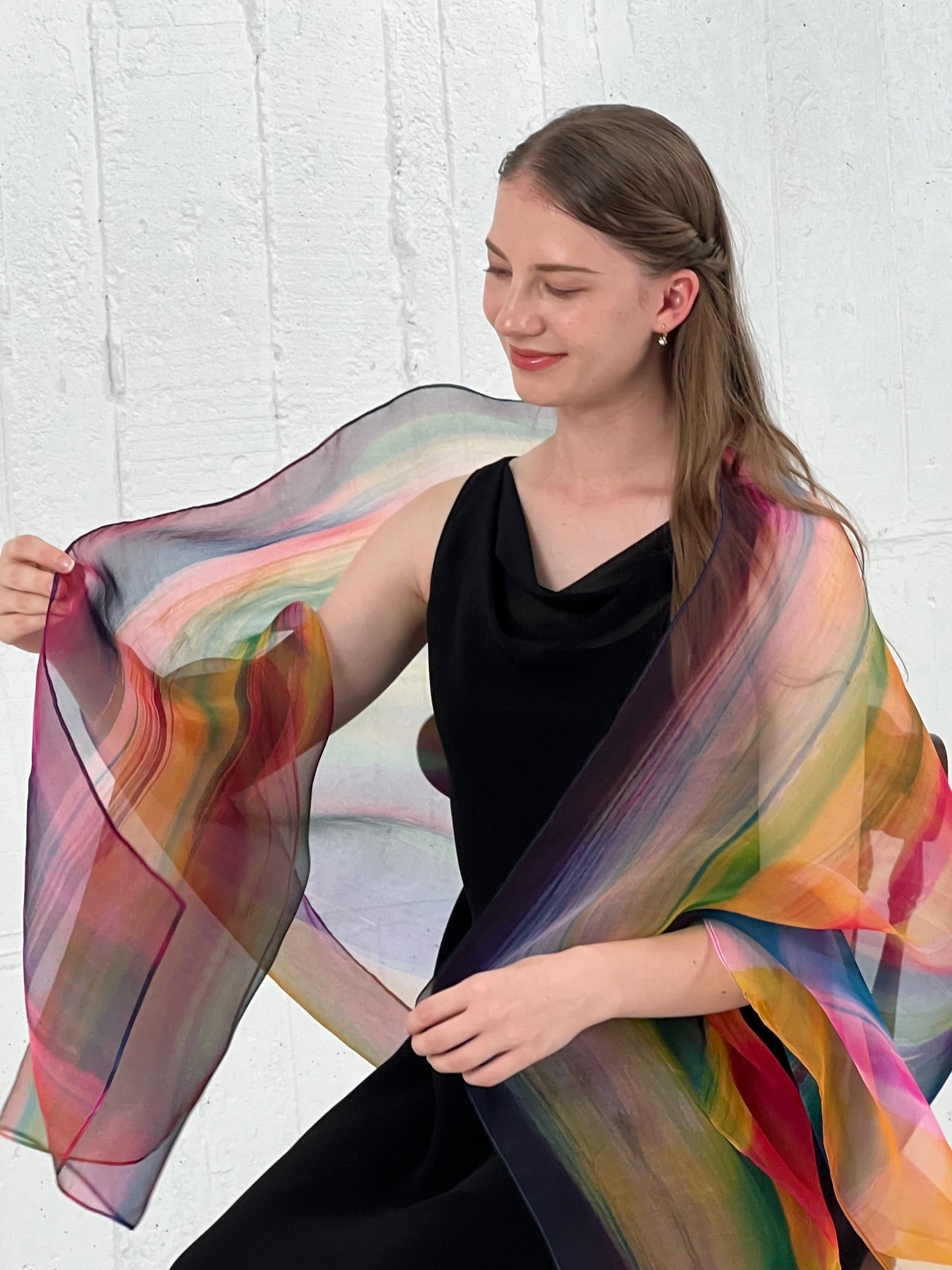 Large size Hijab One-of-a-kind Hand dyed Made in Japan Silk scarf Gift Unique Best Seller luxury Best Gift Wearable Art Best Holiday Gift Trendy Accessories Unique Design Handwritten Scarves and Wraps Nature Inspired Fashion Accessories High Quality  アバヤ アクセサリー イスラム 女性 おみやげ プレゼント お店 ショップ 日本製 柄 売ってる店 かわいい カラフル どこで買う 着物  結婚式 購入 サリー  シルク 日本製 チャドル 通販 店舗 友禅  手染め ニカブ 布 販売 ファッション 服装 お店 ヒジャブ トゥドゥン エスニックファッション お洒落 エレガント 華やか 綺麗 ベール スカーフ ヘッドスカーフ ショッピング 欲しい 売ってるところ オンラインショップ ネットショップ メイドインジャパン 一点もの 作家もの 手染め 勝負 ラグジュアリー 