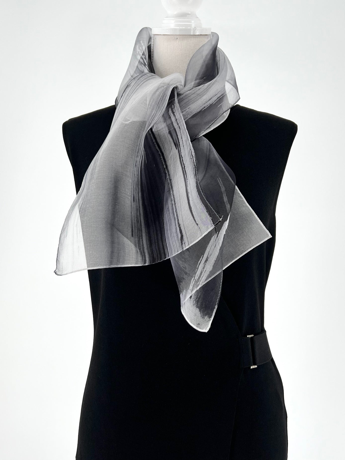 Hijab Large size One-of-a-kind Hand dyed Made in Japan Silk scarf Gift Unique Best Seller luxury Best Gift Wearable Art Best Holiday Gift Trendy Accessories Unique Design Handwritten Scarves and Wraps Nature Inspired Fashion Accessories High Quality Elegant スカーフ ヒジャブ ひじゃぶ 巻き方 アバヤ ユニクロ アクセサリー アレンジ 色 インド イスラム 女性 インドネシア UVカット エジプト おしゃれ 大きさ おみやげ プレゼント お店 ショップ 和柄 日本 柄 売ってる店 アラブ かわいい 可愛い カラフル どこで買う 着物 生地 着方 黒いヒジャブ 結婚式 コスプレ コーデ 購入 サリー  種類 シルク 専門店 日本製 サイズ チャドル 通販 店舗 巻き方 友禅  手染め ニカブ 布 かぶり方 販売 ハイブランド ファッション 服 服装 素材 お