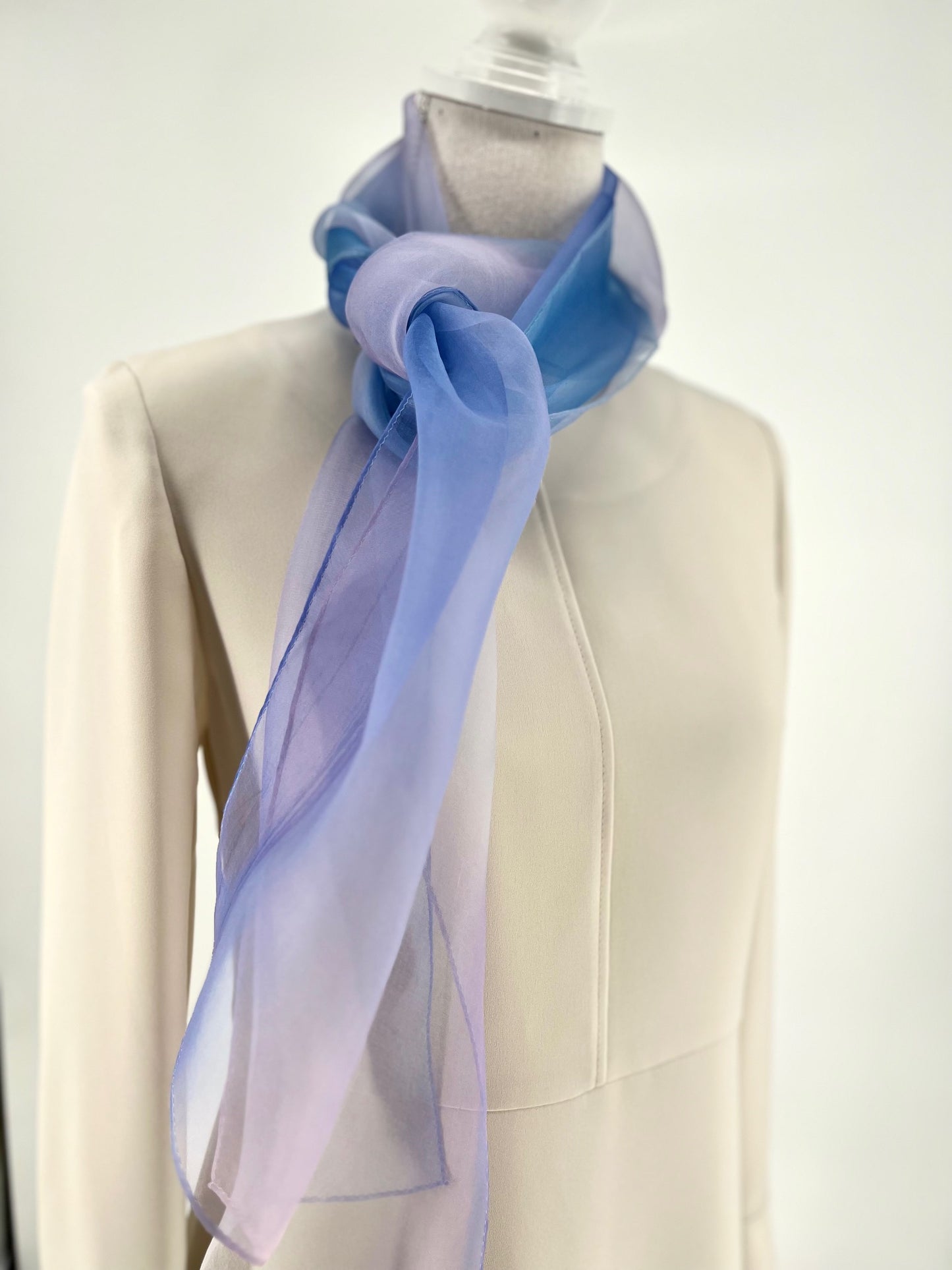 Hijab Large size One-of-a-kind Hand dyed Made in Japan Silk scarf Gift Unique Best Seller luxury Best Gift Wearable Art Best Holiday Gift Trendy Accessories Unique Design Handwritten Scarves and Wraps Nature Inspired Fashion Accessories High Quality Elegant スカーフ ヒジャブ ひじゃぶ 巻き方 アバヤ ユニクロ アクセサリー アレンジ 色 インド イスラム 女性 インドネシア UVカット エジプト おしゃれ 大きさ おみやげ プレゼント お店 ショップ 和柄 日本 柄 売ってる店 アラブ かわいい 可愛い カラフル どこで買う 着物 生地 着方 黒いヒジャブ 結婚式 コスプレ コーデ 購入 サリー  種類 シルク 専門店 日本製 サイズ チャドル 通販 店舗 巻き方 友禅  手染め ニカブ 布 かぶり方 販売 ハイブランド ファッション 服 服装 素材 お