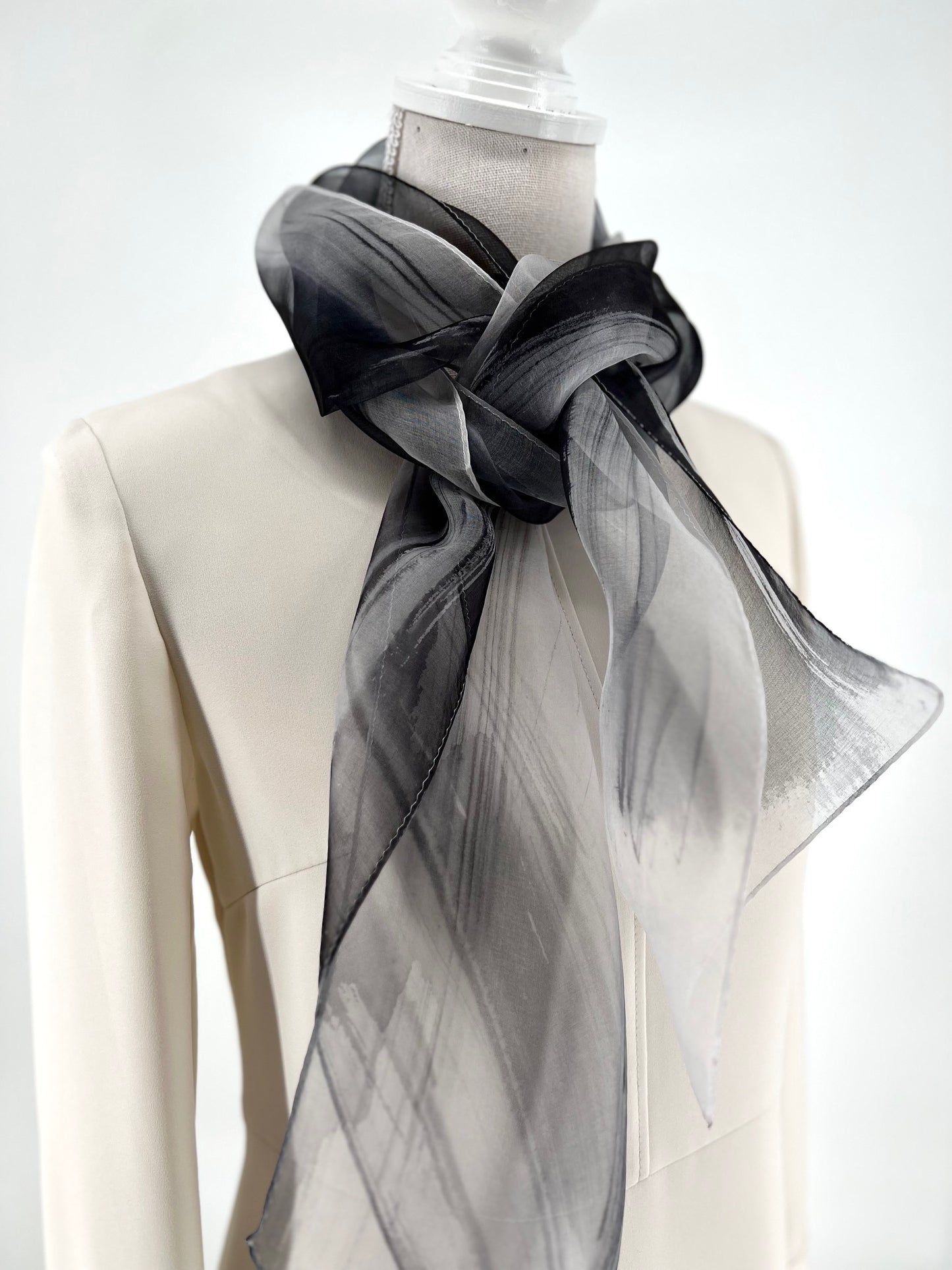 Hijab Large size One-of-a-kind Hand dyed Made in Japan Silk scarf Gift Unique Best Seller luxury Best Gift Wearable Art Best Holiday Gift Trendy Accessories Unique Design Handwritten Scarves and Wraps Nature Inspired Fashion Accessories High Quality Elegant スカーフ ヒジャブ ひじゃぶ 巻き方 アバヤ ユニクロ アクセサリー アレンジ 色 インド イスラム 女性 インドネシア UVカット エジプト おしゃれ 大きさ おみやげ プレゼント お店 ショップ 和柄 日本 柄 売ってる店 アラブ かわいい 可愛い カラフル どこで買う 着物 生地 着方 黒いヒジャブ 結婚式 コスプレ コーデ 購入 サリー  種類 シルク 専門店 日本製 サイズ チャドル 通販 店舗 巻き方 友禅  手染め ニカブ 布 かぶり方 販売 ハイブランド ファッション 服 服装 素材 お