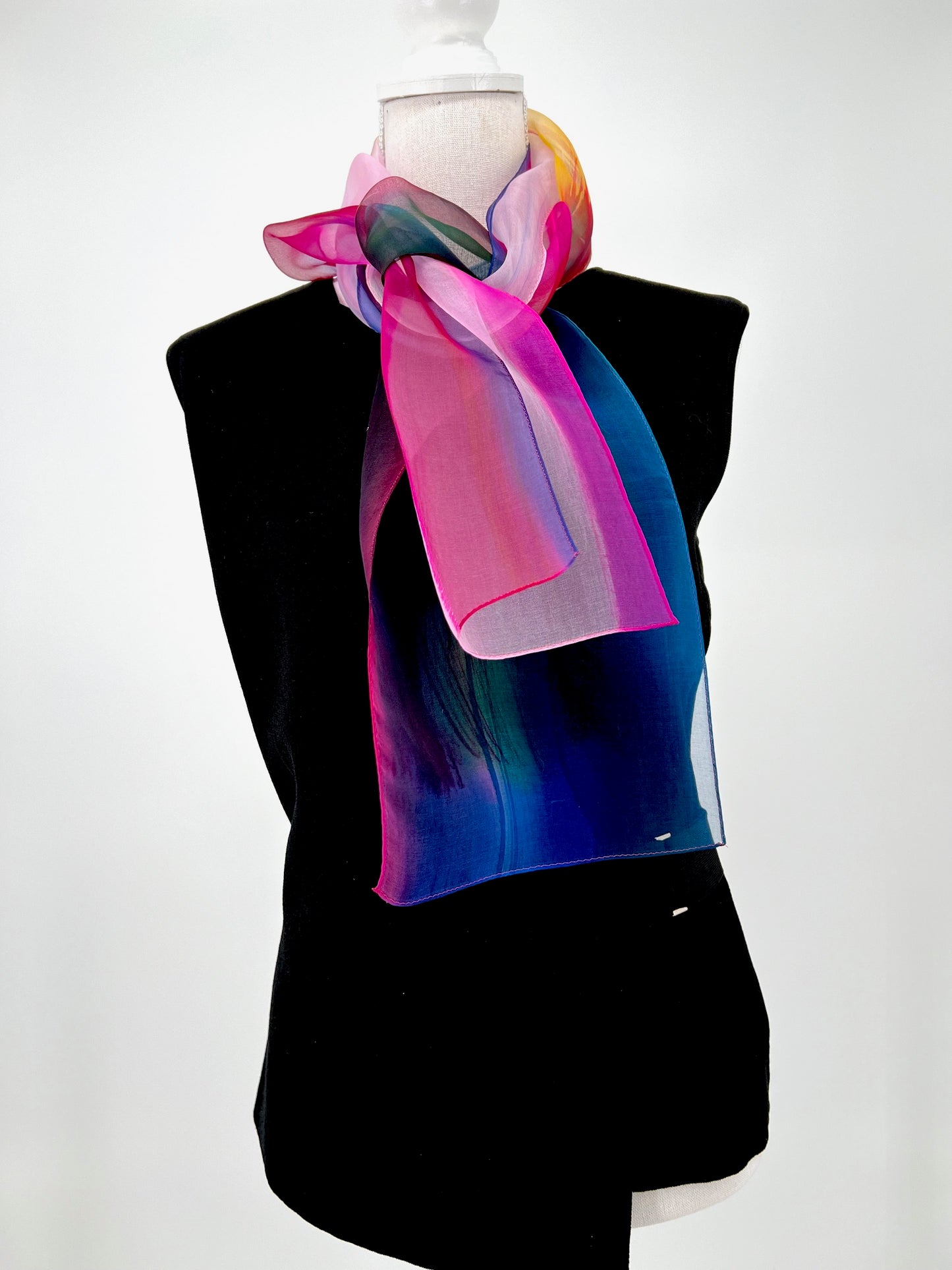 Hijab Large size One-of-a-kind Hand dyed Made in Japan Silk scarf Gift Unique Best Seller luxury Best Gift Wearable Art Best Holiday Gift Trendy Accessories Unique Design Handwritten Scarves and Wraps Nature Inspired Fashion Accessories High Quality Elegant スカーフ ヒジャブ ひじゃぶ 巻き方 アバヤ ユニクロ アクセサリー アレンジ 色 インド イスラム 女性 インドネシア UVカット エジプト おしゃれ 大きさ おみやげ プレゼント お店 ショップ 和柄 日本 柄 売ってる店 アラブ かわいい 可愛い カラフル どこで買う 着物 生地 着方 黒いヒジャブ 結婚式 コスプレ コーデ 購入 サリー  種類 シルク 専門店 日本製 サイズ チャドル 通販 店舗 巻き方 友禅  手染め ニカブ 布 かぶり方 販売 ハイブランド ファッション 服 服装 素材 お