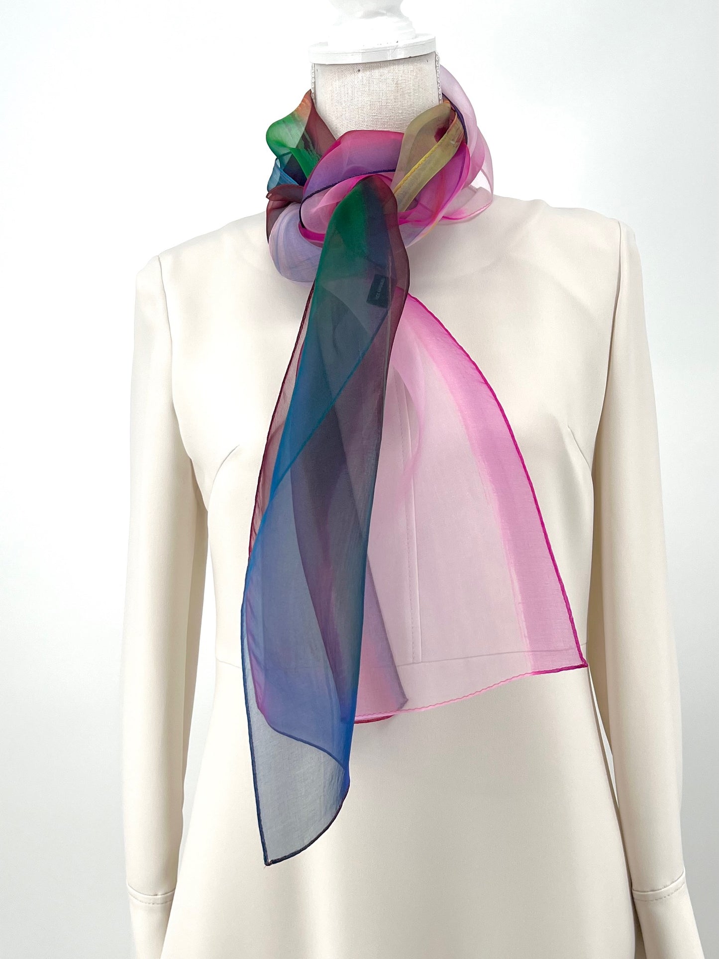 Hijab Large size One-of-a-kind Hand dyed Made in Japan Silk scarf Gift Unique Best Seller luxury Best Gift Wearable Art Best Holiday Gift Trendy Accessories Unique Design Handwritten Scarves and Wraps Nature Inspired Fashion Accessories High Quality Elegant スカーフ ヒジャブ ひじゃぶ 巻き方 アバヤ ユニクロ アクセサリー アレンジ 色 インド イスラム 女性 インドネシア UVカット エジプト おしゃれ 大きさ おみやげ プレゼント お店 ショップ 和柄 日本 柄 売ってる店 アラブ かわいい 可愛い カラフル どこで買う 着物 生地 着方 黒いヒジャブ 結婚式 コスプレ コーデ 購入 サリー  種類 シルク 専門店 日本製 サイズ チャドル 通販 店舗 巻き方 友禅  手染め ニカブ 布 かぶり方 販売 ハイブランド ファッション 服 服装 素材 お